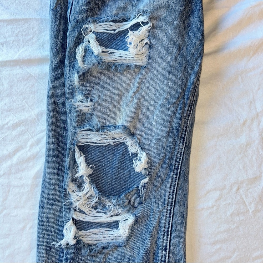 Kancan Women’s Skinny Jeans, 9/28 Light Wash With Holes, 144635 - Picture 3 of 6